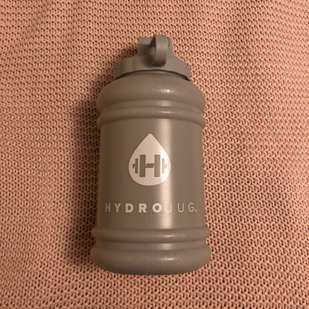 Gray HydroJug with extra lids and carrier!